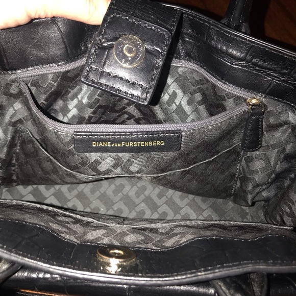 Diane Von Furstenberg DVF Secret Agent Tote Bag Purse Black Croc Embossed HTF - Picture 6 of 16